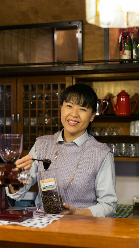 高野　淳子 氏