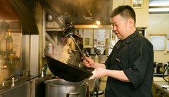 松岡　優司 氏