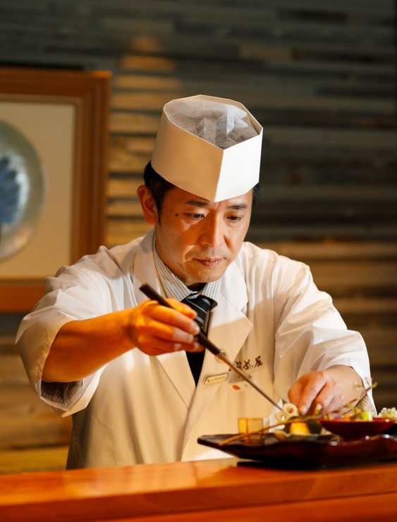 料理長 / 源田　則幸 氏