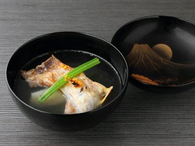 日本料理　晴山