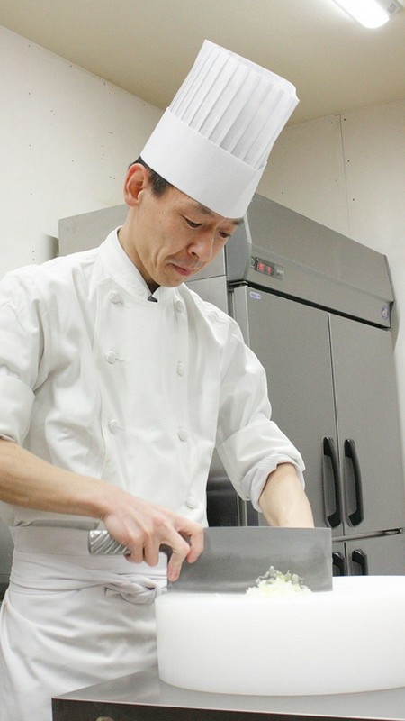 上杉　健児 氏