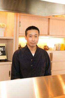 末廣　健一 氏
