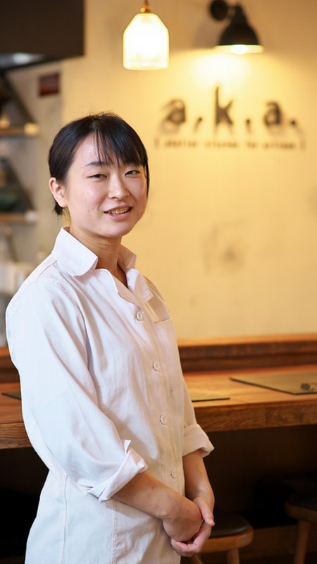披田野　茉里 氏