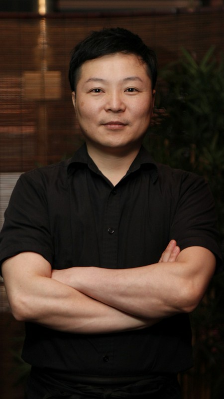 成島　弘哲 氏