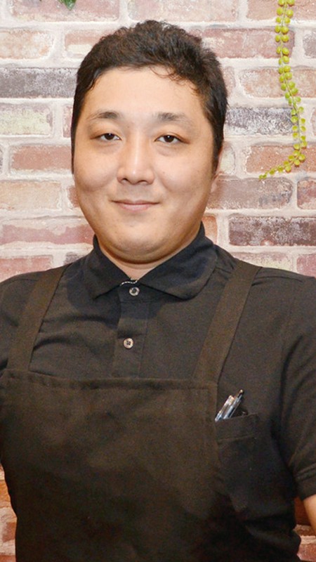 中宅間　店長 氏