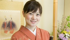 川口　聡美 氏