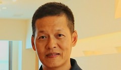 鈴木　勇人 氏