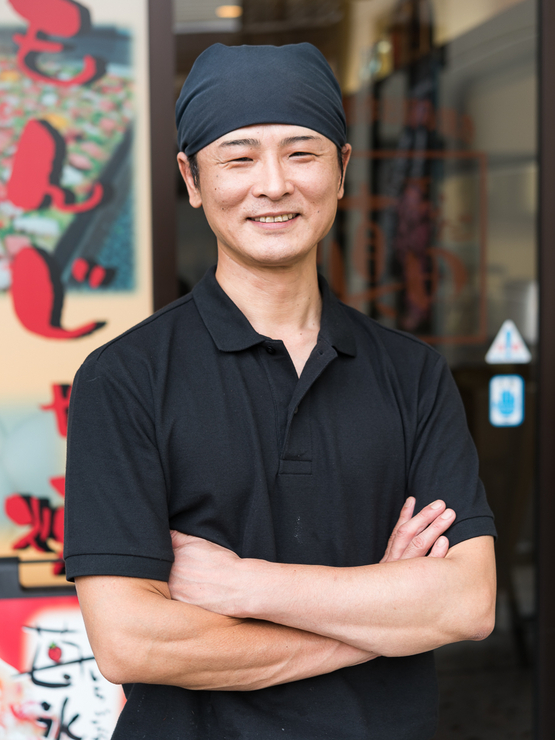 山下　晶 氏
