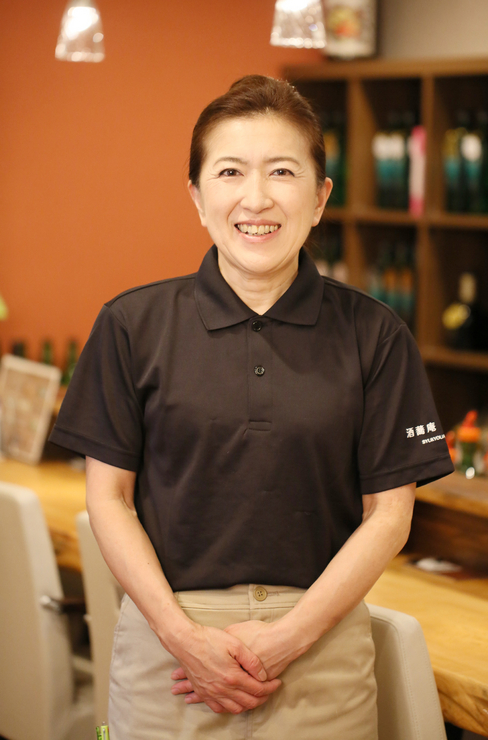 海田　セイ子 氏