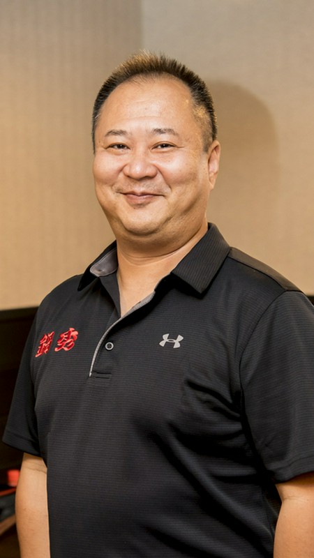 石川　卓男 氏