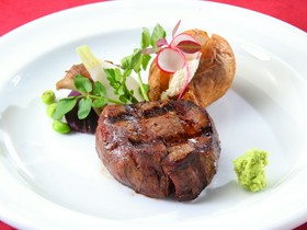 AKARENGA　STEAK　HOUSE