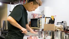 金山　光泰 氏