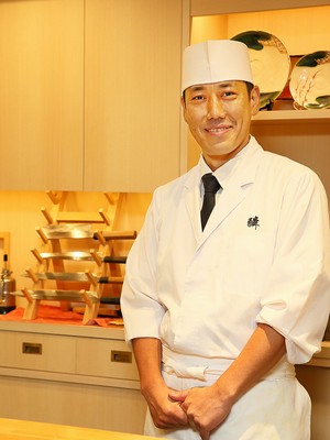 中垣　信昭 氏