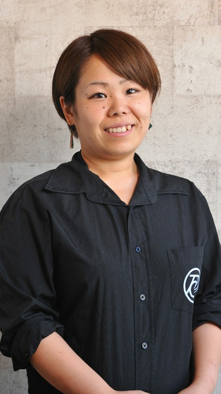 菅原　美香 氏