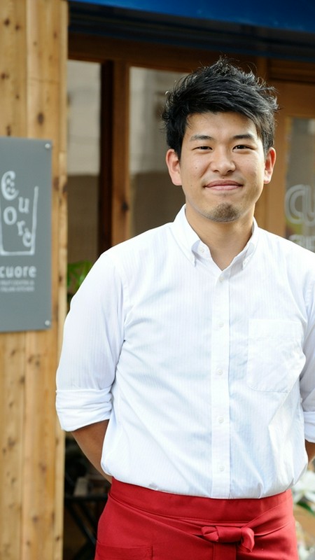 宮内　靖泰 氏