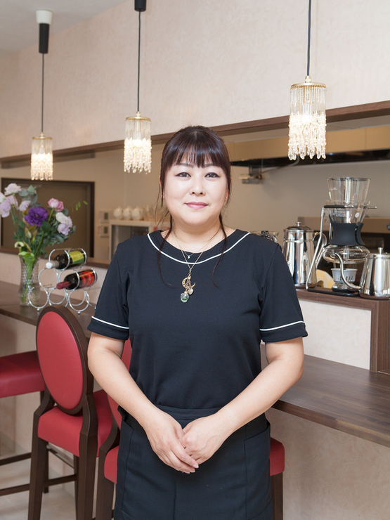 青木　薫子 氏