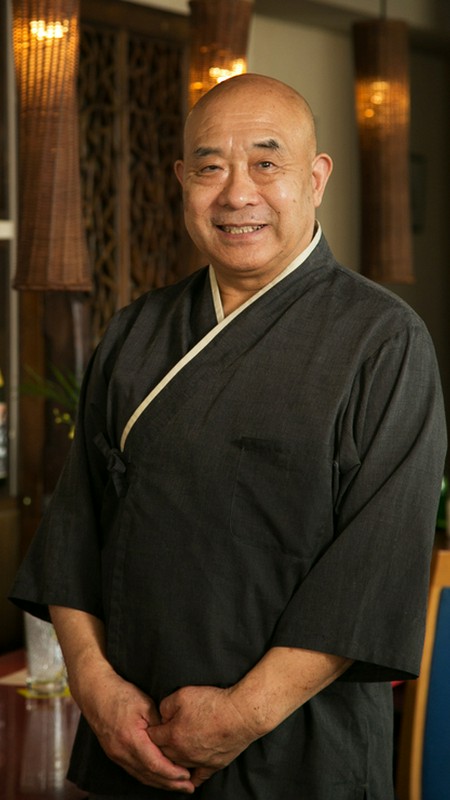 井上　元 氏