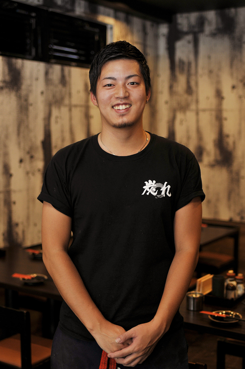 弥富　留偉 氏