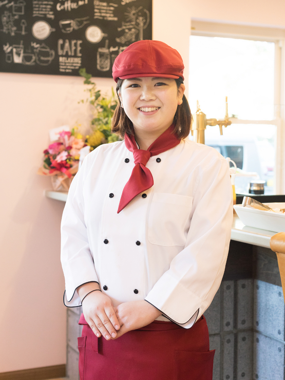 久家　奈那子 氏