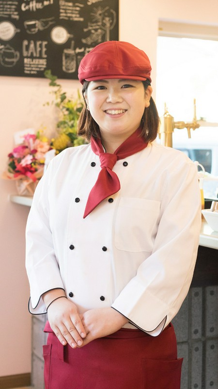 久家　奈那子 氏