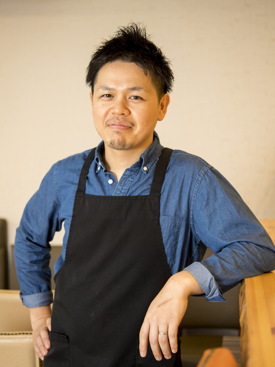 鈴木　春彦 氏
