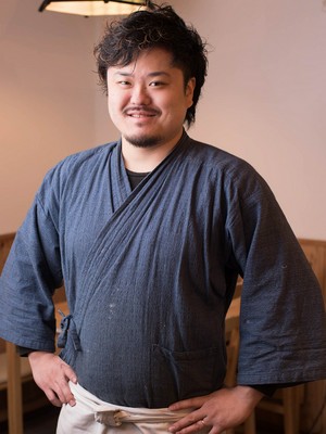 市原　賢史郎 氏