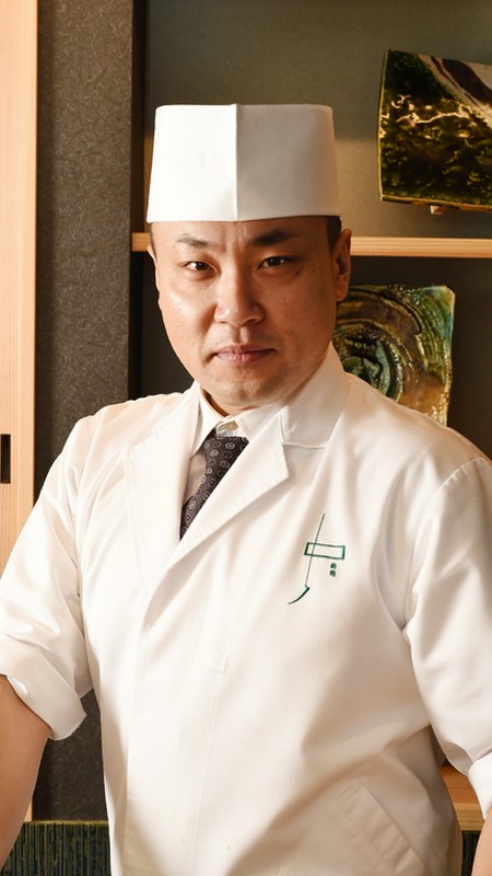 塔本　亮平 氏
