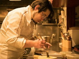 日本料理 TOBIUME