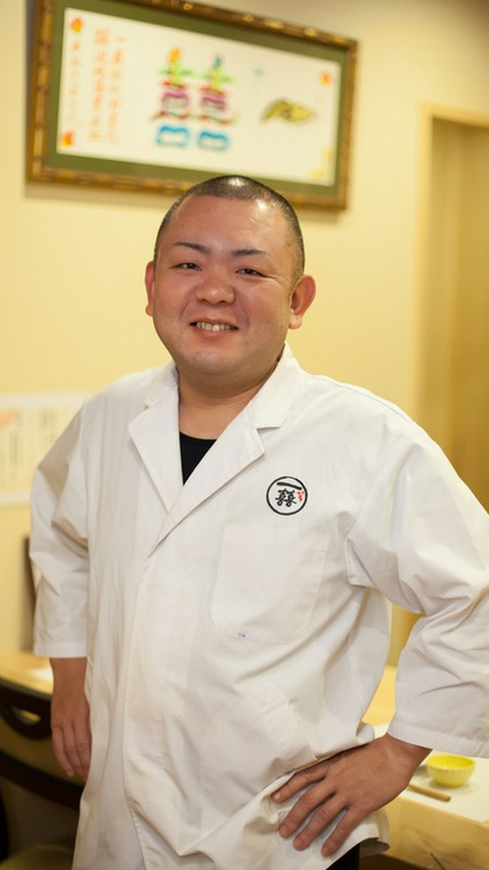 玉城　健一 氏