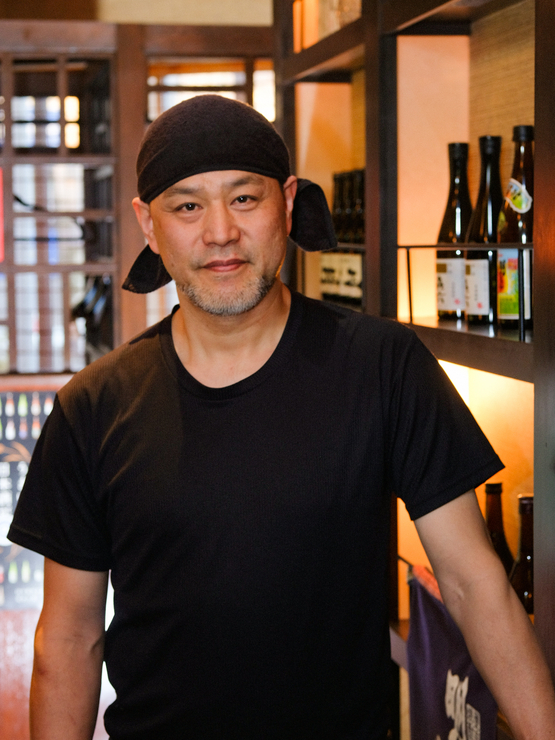 伊東　薫 氏