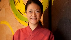 西島 由美 氏