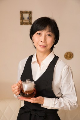 平井　麗子 氏