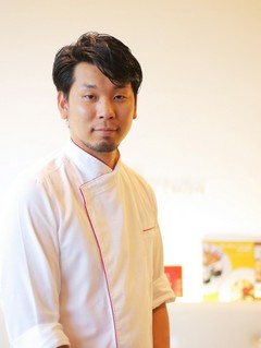 中村　文洋 氏