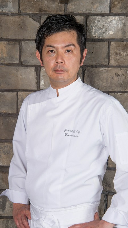 山元　忠明　 氏