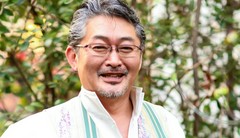 角地 正範 氏