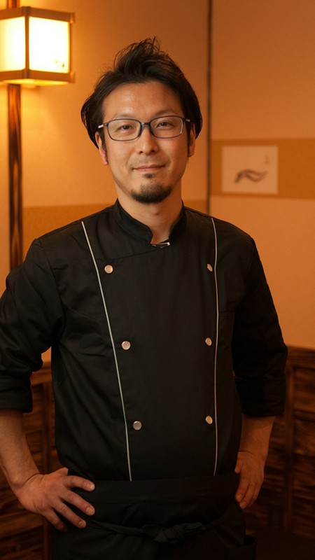 岸　司 氏
