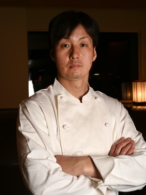 山室　隆伸 氏
