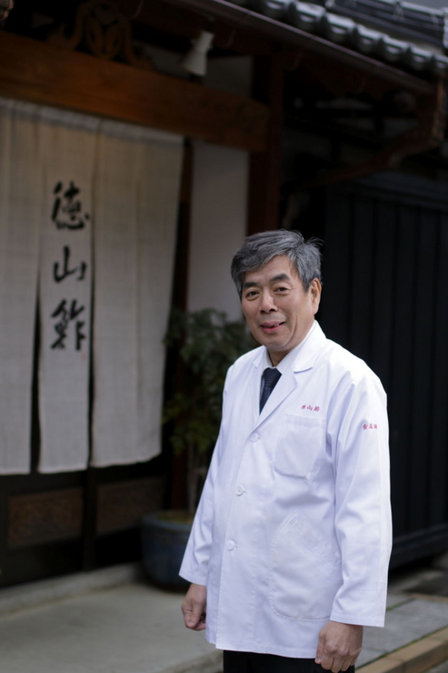 徳山　浩明 氏