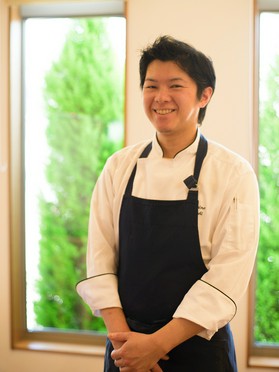 小林　也州雄 氏