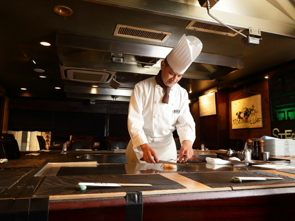 鉄板焼　ステーキ　パンドラ