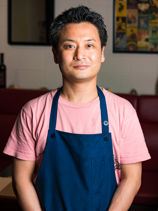 丸市　知之 氏