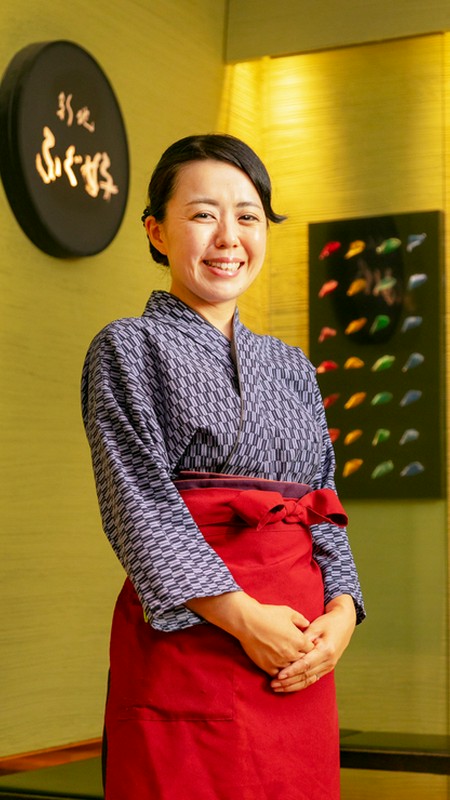 女将　岡崎　有花 氏