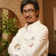 太田　篤 氏