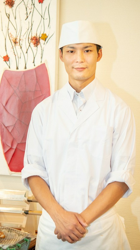 日比野　登 氏