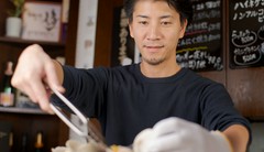 中山　貴博 氏