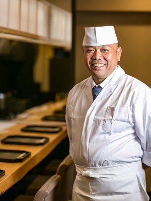 伊豫本　雅俊 氏