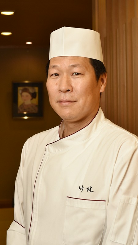 下口　真樹 氏