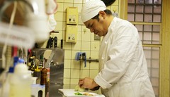 平原　由之 氏