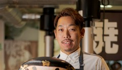 森下　満 氏