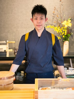 川中　友行 氏